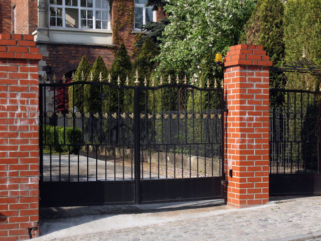 custom fence
